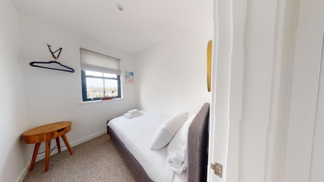 05 Queensway Gardens, هايلي المظهر الخارجي الصورة
