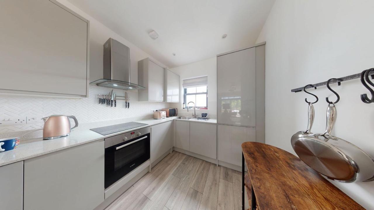 05 Queensway Gardens, هايلي المظهر الخارجي الصورة